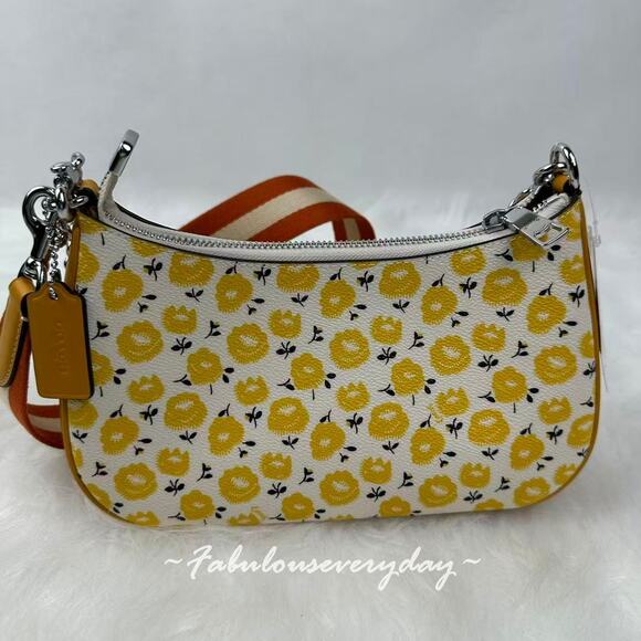 Coach Teri Shoulder/Crosssbody Bag W/ Floral Print CBI49 Chalk/Buttercup Multi - Picture 9 of 9